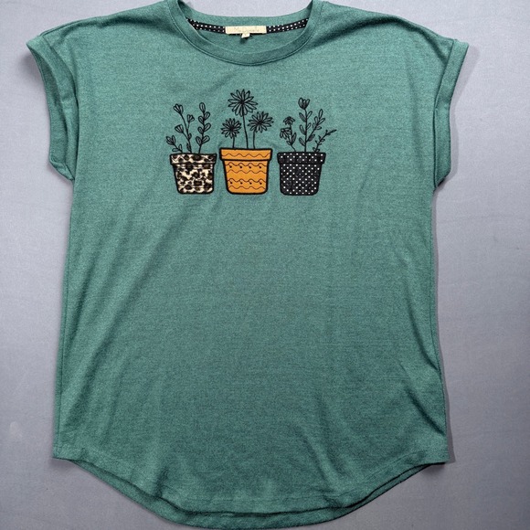 My Danielle Womens Small Green Floral Embroidered Short Sleeve T Shirt Top - Picture 1 of 3